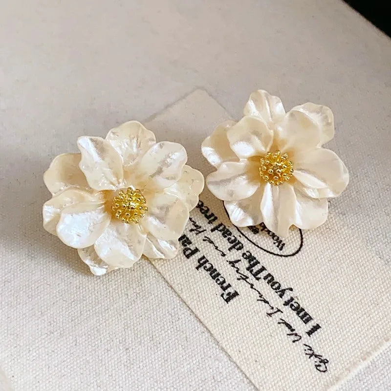Petal Charm - R&N